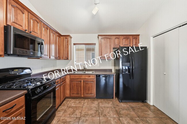 Building Photo - 6313 E Garden Stone Dr