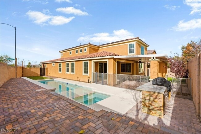 Building Photo - 2198 Trivero St