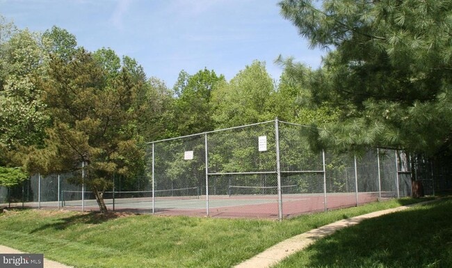 Building Photo - 6453 Linleigh Way