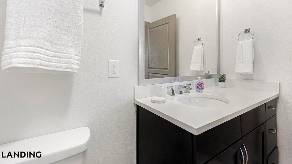 Building Photo - 5005 Galleria Dr