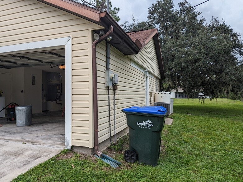 East side of house - 3740 Giblin Dr