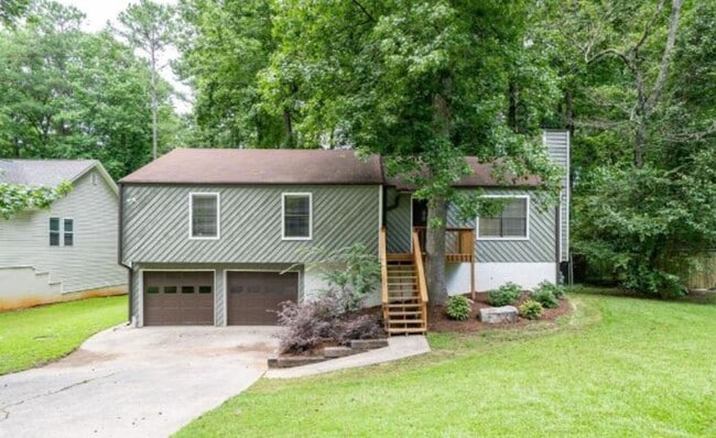 Primary Photo - 4 Bed/2 Bath w/ Huge Basement Minutes from...