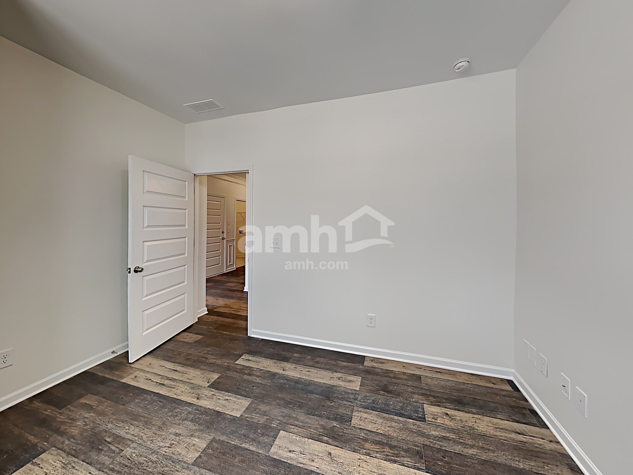 Building Photo - 260 Deodar Ln