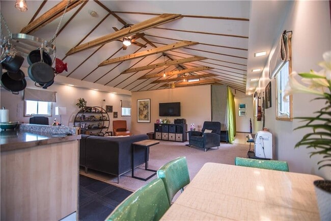 Building Photo - 2713 Sweeney Ln