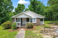 Building Photo - Newly renovated 3 bedroom, 1 bath home