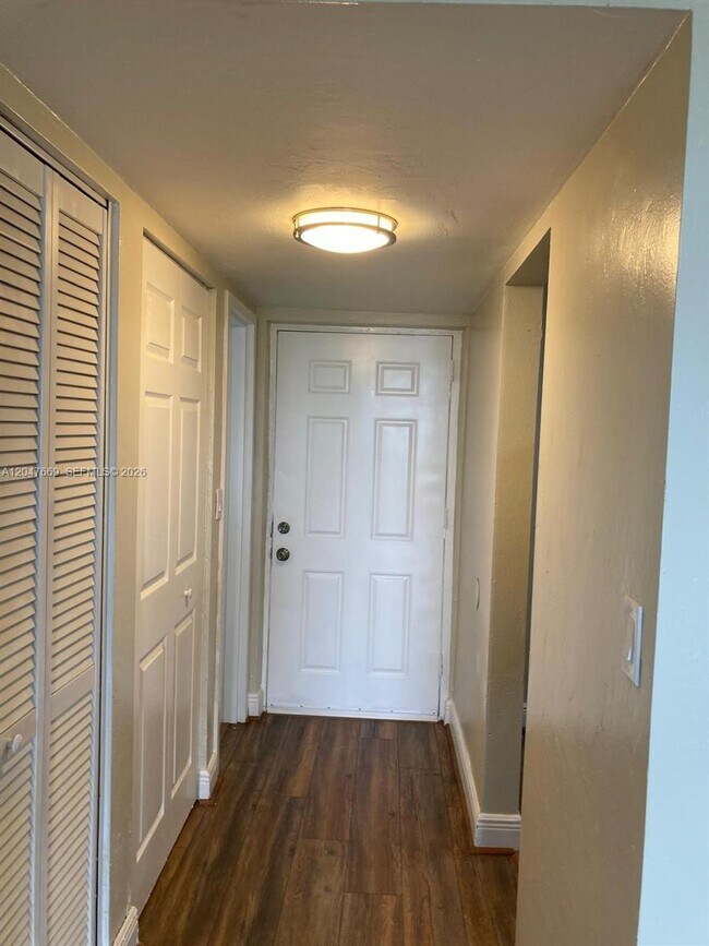 Building Photo - 7900 Tatum Waterway Dr