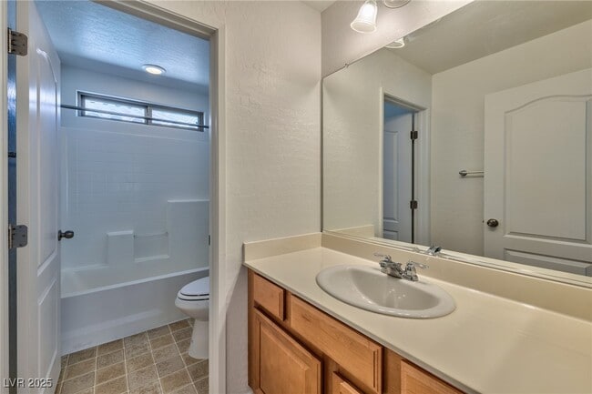 Building Photo - 7635 Jasmine Falls Dr