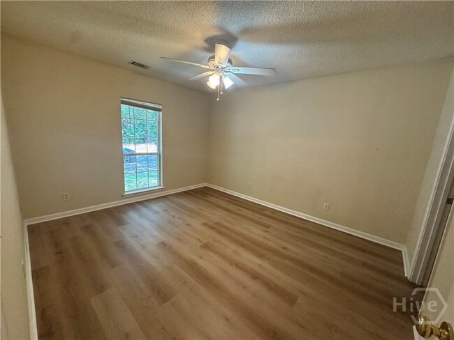 Building Photo - 106 Trellis Way