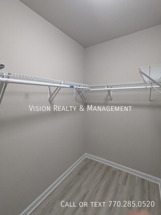 Building Photo - 8334 Triple Crown Dr