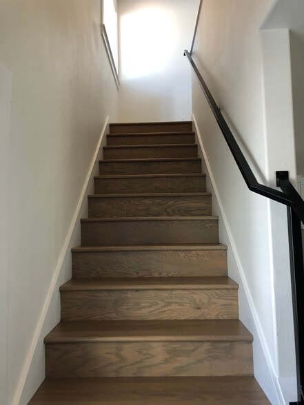 Building Photo - 10271 SE 40th Ave