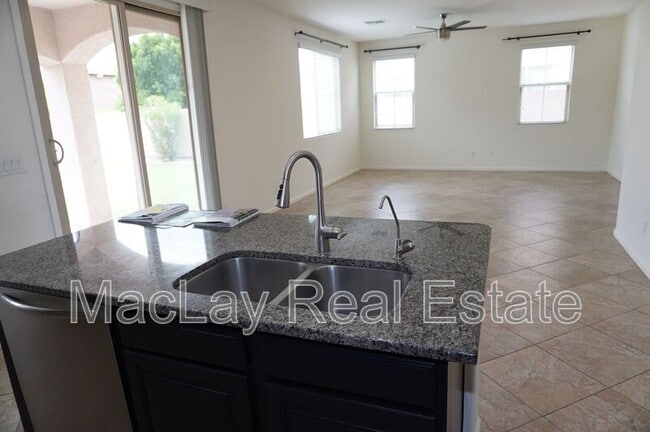 Building Photo - 3263 S Miller Dr
