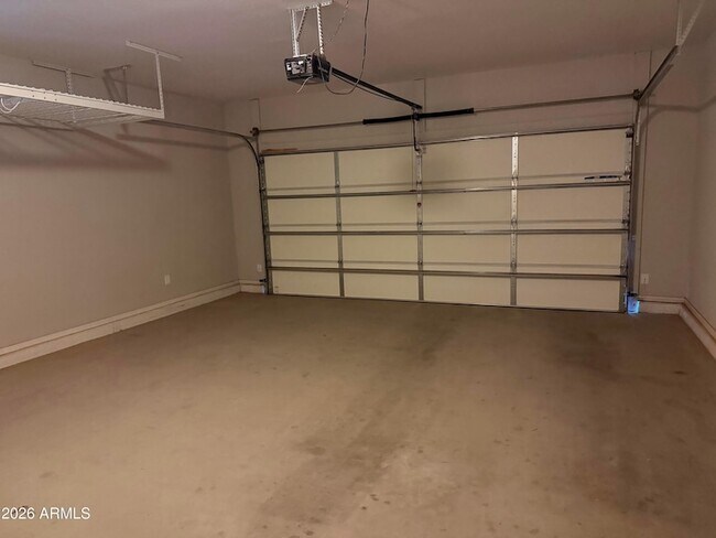 Building Photo - 943 W Danish Red Trail