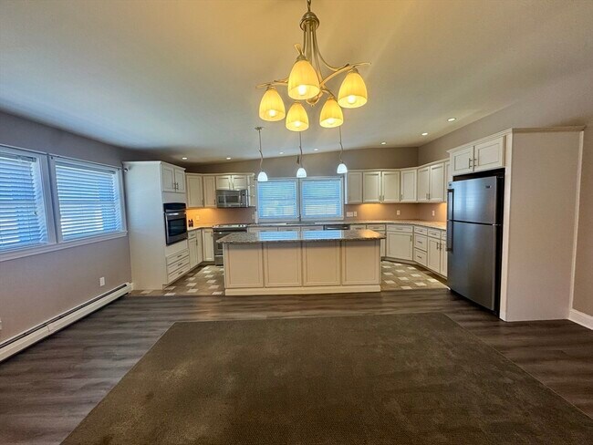 Building Photo - 789 Mt Pleasant St