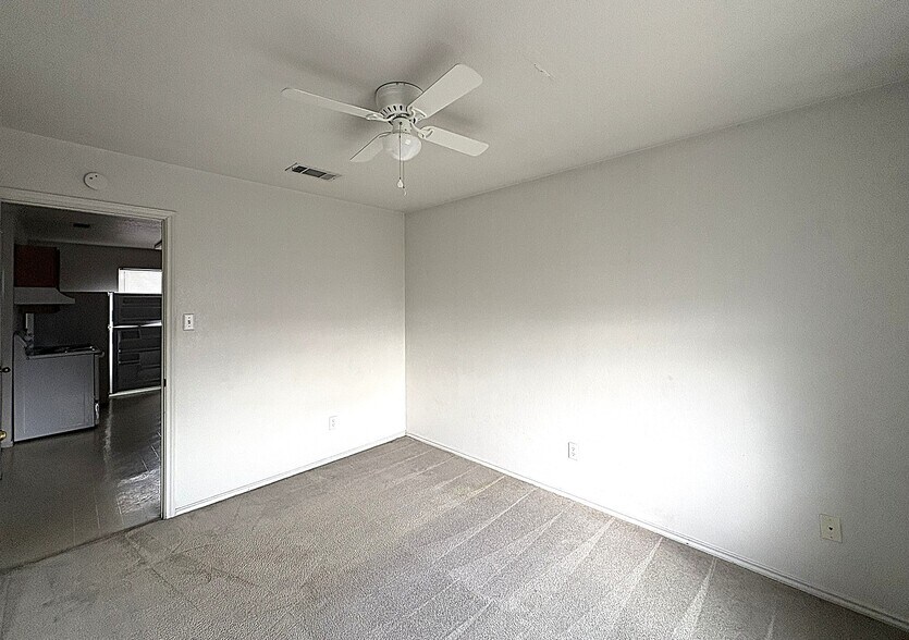 Building Photo - 1706 Windward Dr