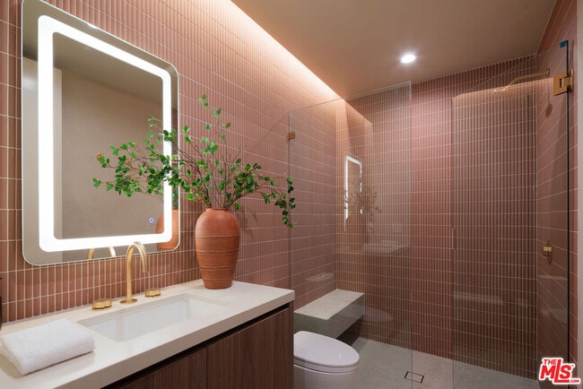 Building Photo - 500 Ocampo Dr