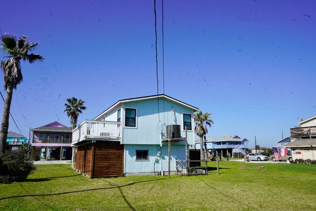 Building Photo - 4027 Surf Dr