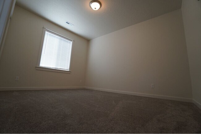 Building Photo - 3551 N Tansy Pl