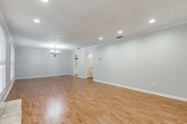 Building Photo - 2-BEDROOM, 2-BATHROOM CONDOMINIUM AT FARMINGTON COMMONS