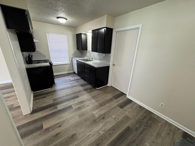 Building Photo - 3500 Denson Dr