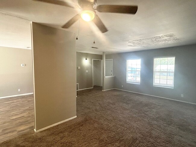 Building Photo - Charming 4-Bed, 2-Bath Home in Northeast S...