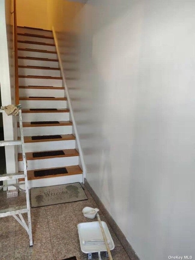 Building Photo - 60-36-60-82 82nd St