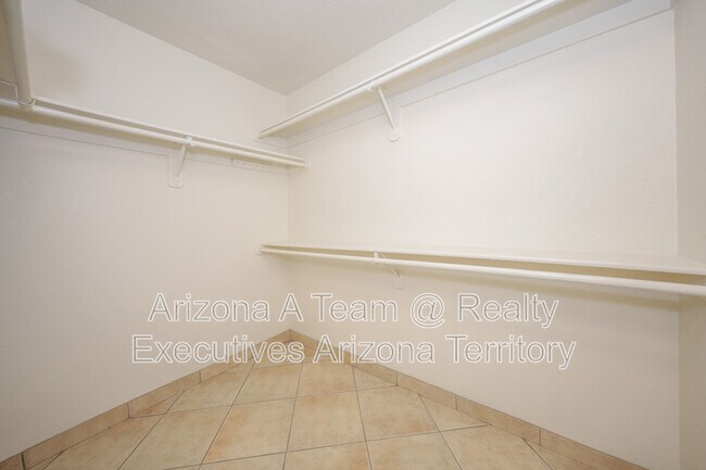 Building Photo - 7041 Mitchell Flyer Rd