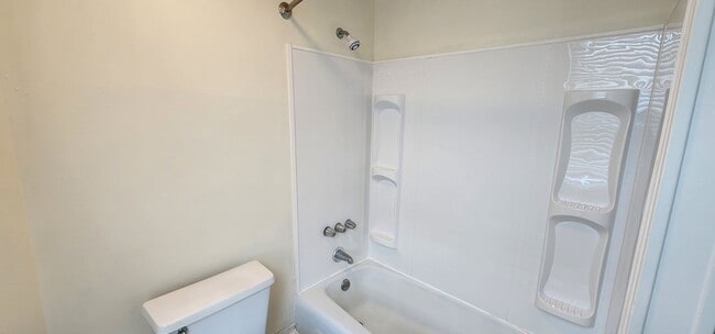 Building Photo - 33 S York Rd