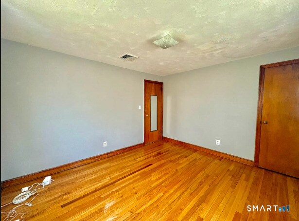 Building Photo - 48 Gates Ave