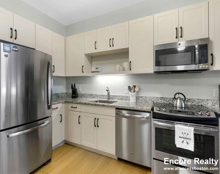 Building Photo - 161 S Huntington Ave