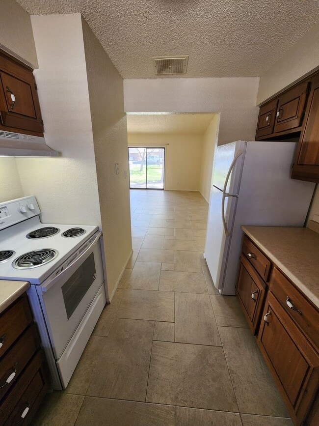 Building Photo - 3224 Hillrise Dr