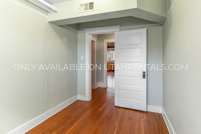 Building Photo - 310 S 300 E