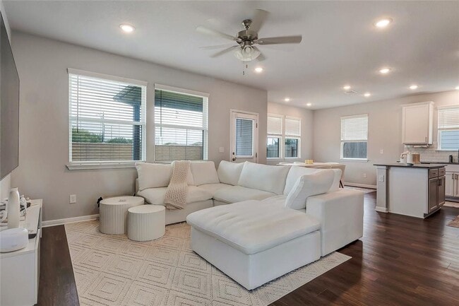 Building Photo - 6554 Marsh Ln