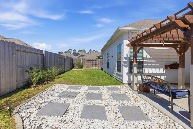 Building Photo - 32080 August Woods Wy