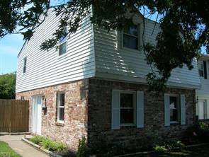 Building Photo - 3327 Lakecrest Rd