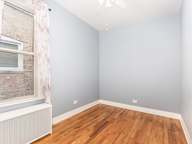 Building Photo - 3345 N Springfield Ave