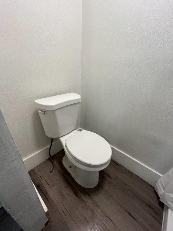 Building Photo - 740 Jenkins St