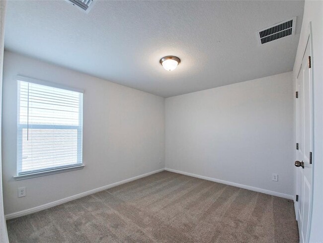 Building Photo - 136 Holmby Dr