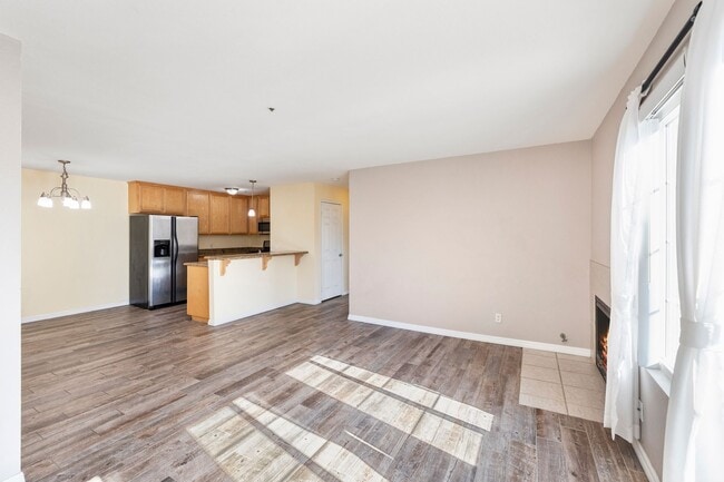 Building Photo - 1202 Donax Ave