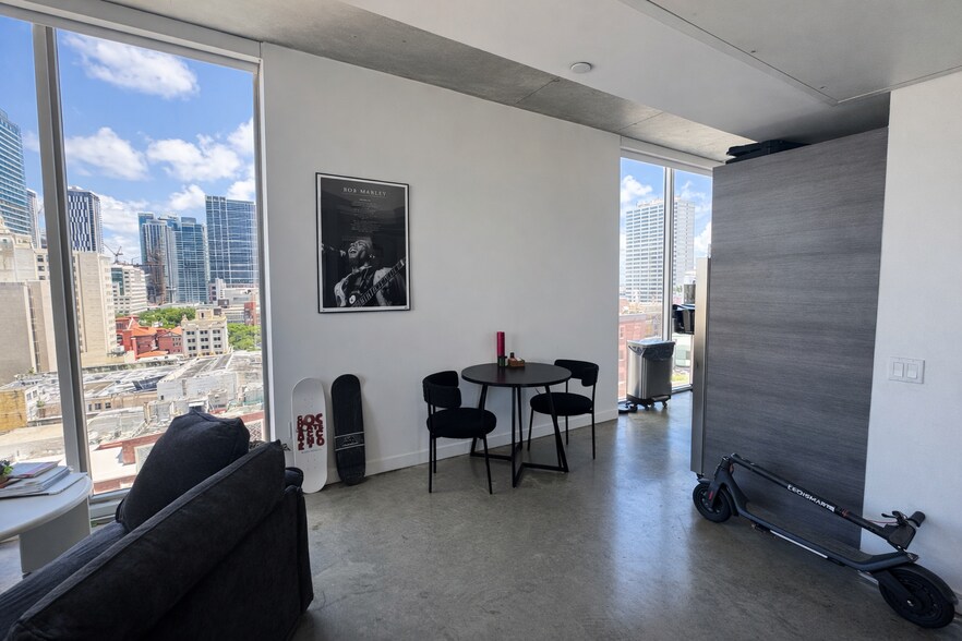 Building Photo - 151 SE 1st St