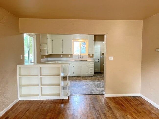 Building Photo - 2Bd/1Ba Single Story House w/ Basement - A...