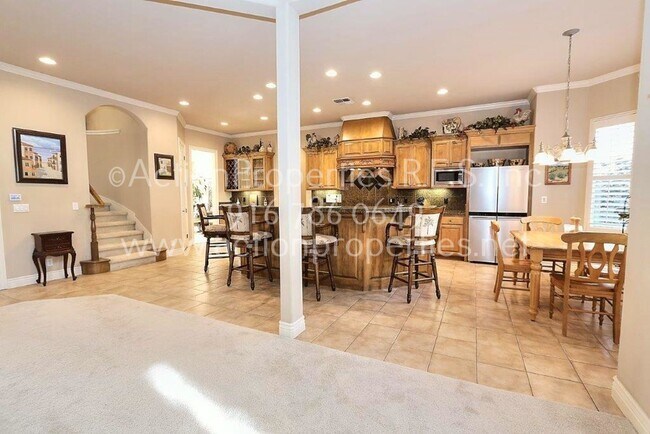 Building Photo - Granite Bay Beauty - 5 Bed, 3.5 Bath Home - Large Pool - Two Story - Lawn & Pool Service Included!