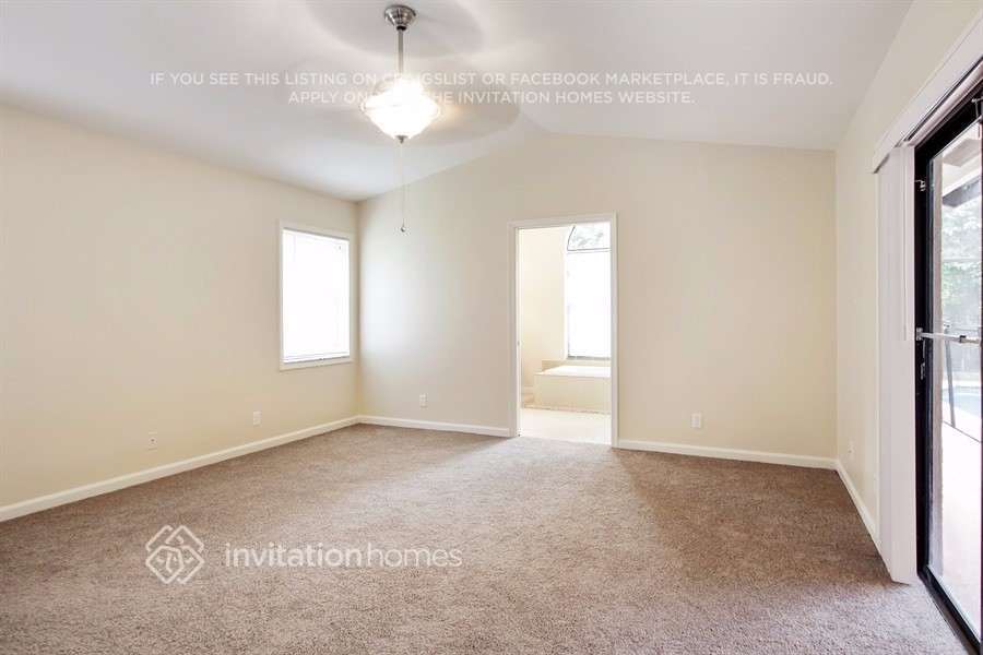 Building Photo - 5166 NW 99th Way