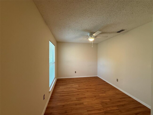 Building Photo - 4520 Depew Ave