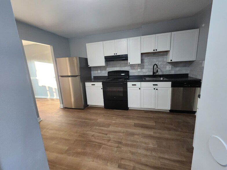 Building Photo - 4703 Rookewood Plz