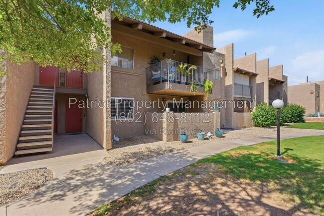 Building Photo - 5525 E Thomas Rd
