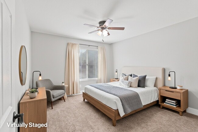 Building Photo - 7100 W Pirates Cove Rd