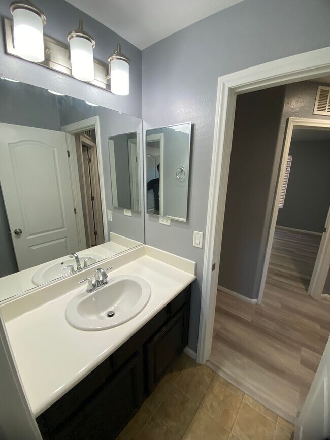 Building Photo - AMERICANA Property Mgmt - Beautiful 4 beds...