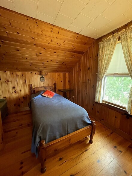 Building Photo - 65 Sebago Rd