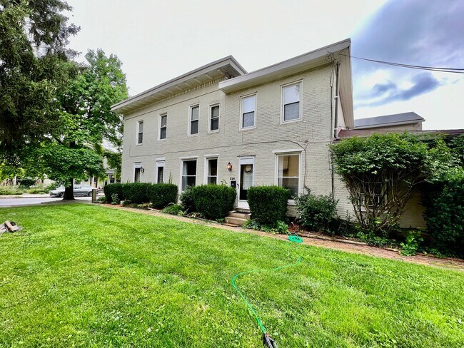 Building Photo - 1 Bd Hide away Historic Dayton, Oh Oregon District