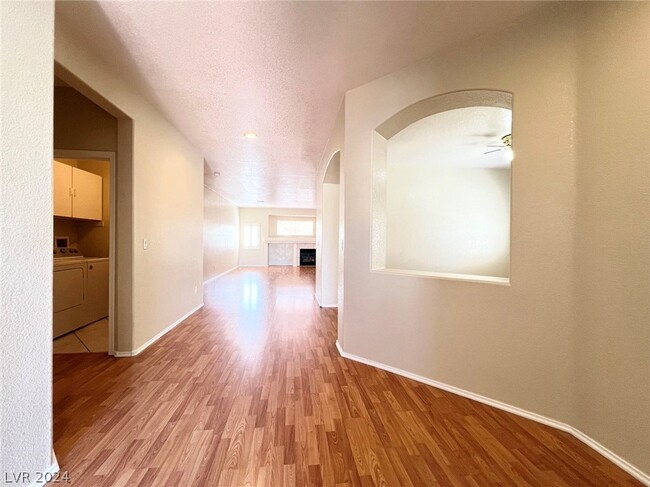 Building Photo - 2985 Panorama Ridge Dr